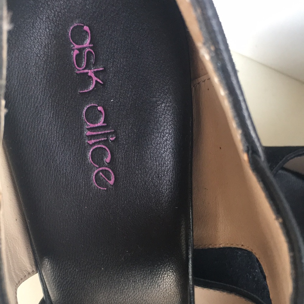Suede Heels - Picture 7 of 7